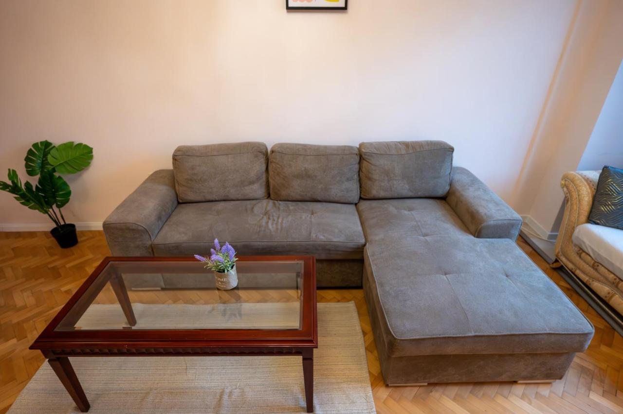 Spacious 1Bdr Apartment Near City Center Sofia Bagian luar foto