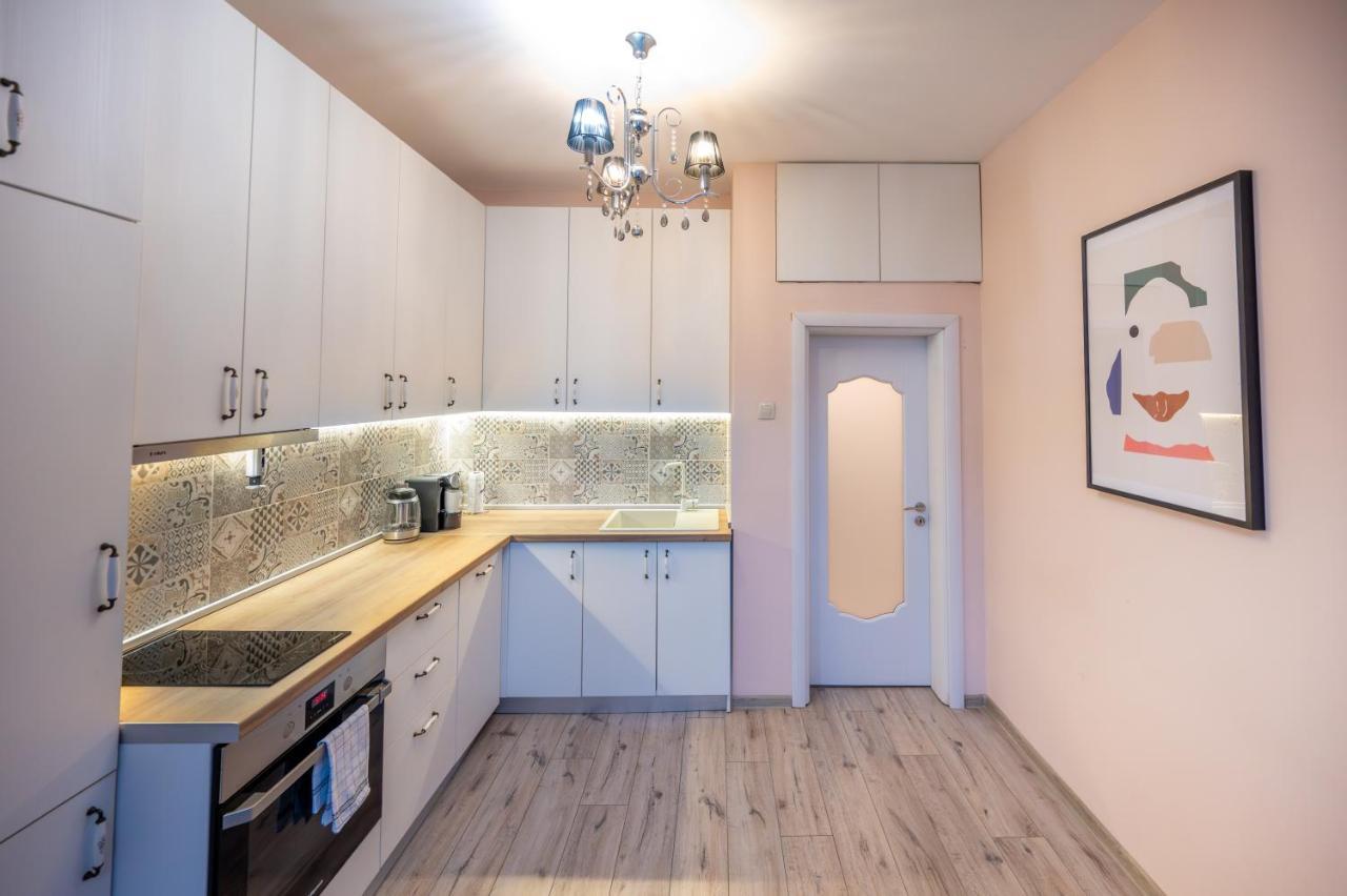 Spacious 1Bdr Apartment Near City Center Sofia Bagian luar foto