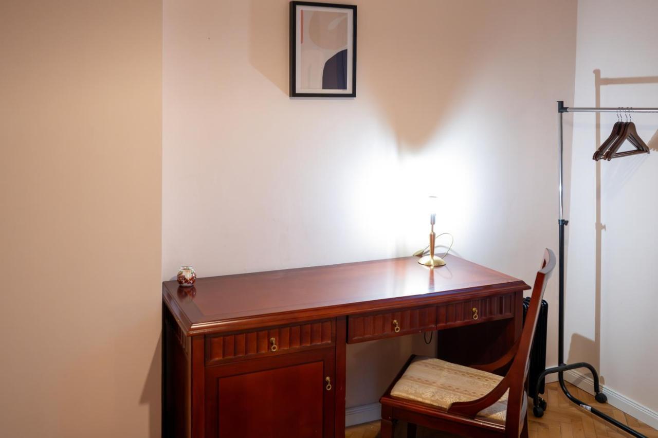 Spacious 1Bdr Apartment Near City Center Sofia Bagian luar foto