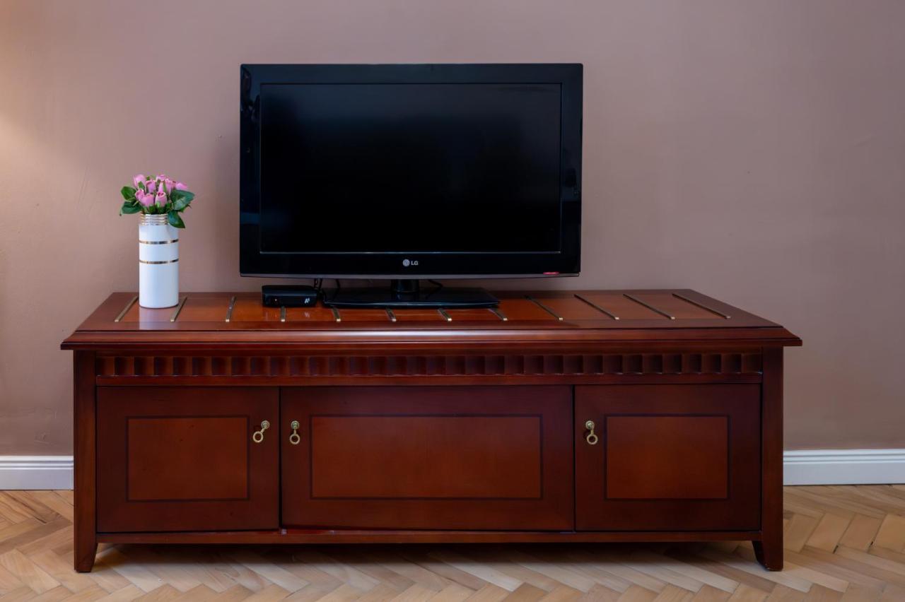 Spacious 1Bdr Apartment Near City Center Sofia Bagian luar foto